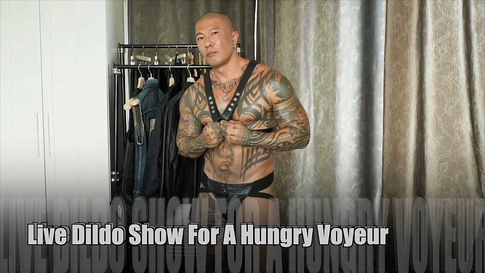 Live Dildo Show For A Hungry Voyeur