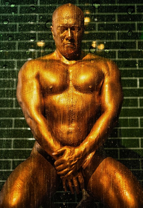 Thanit Kha Nguan - Vudhi K's Golden Showers